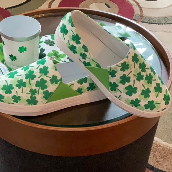 Shamrock slip on sneakers women’s size 7 brand new beautiful wear your Irish - Picture 2 of 5